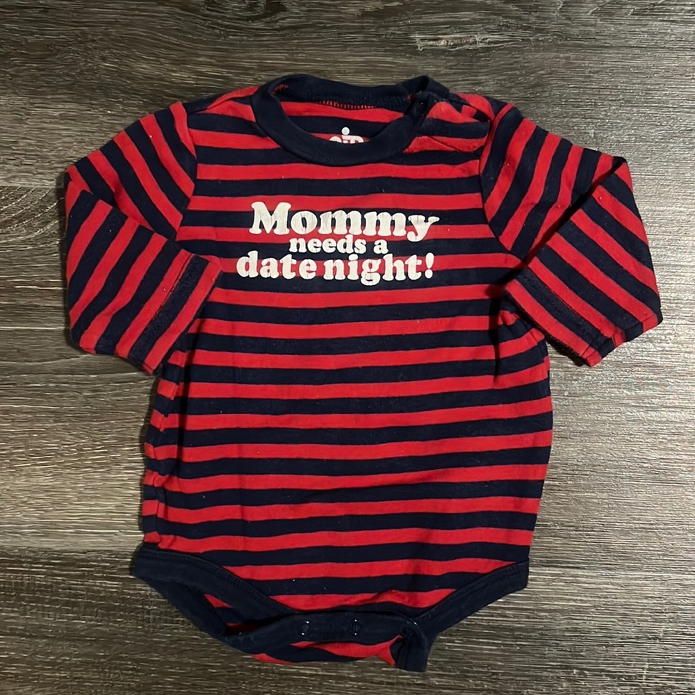 ♥️4/$10♥️ Circo onesie.